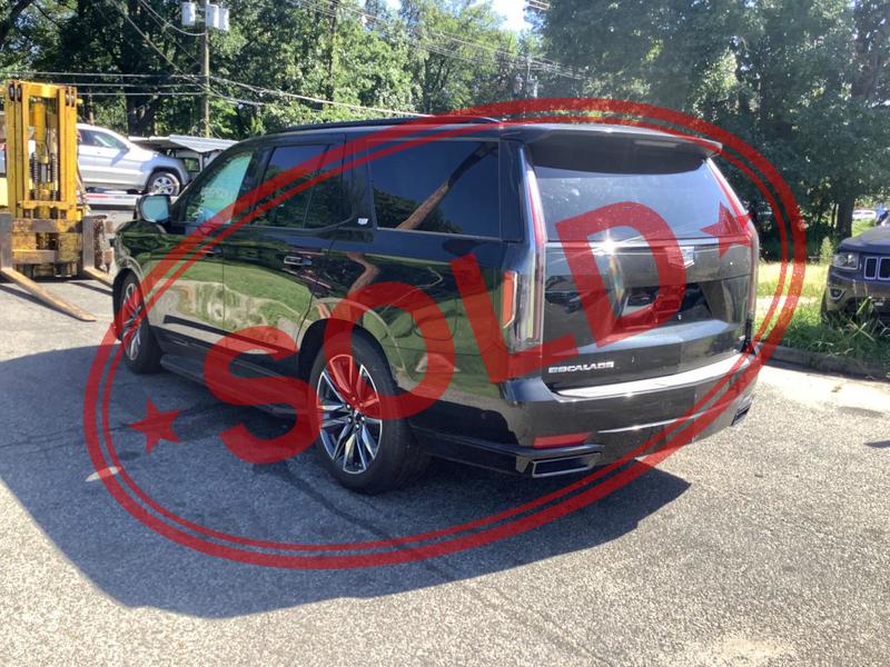 2021 cadillac escalade 2