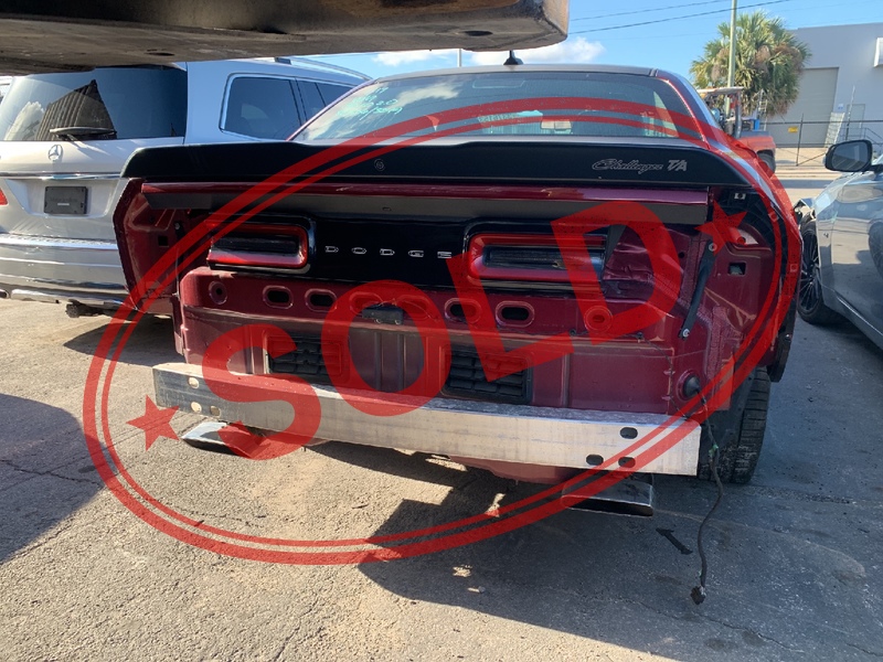 2018 dodge challenger zabiera sam 3
