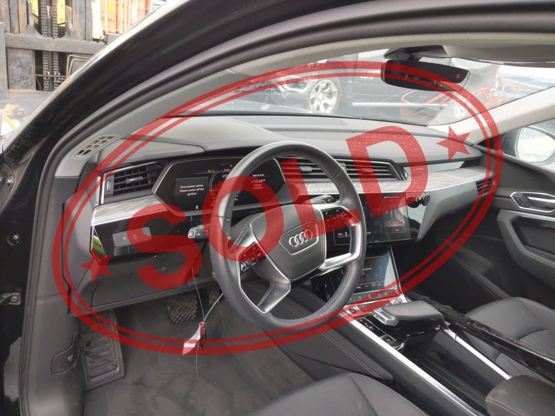 2021 audi e tron 33