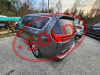 2022 chrysler pacifica 12