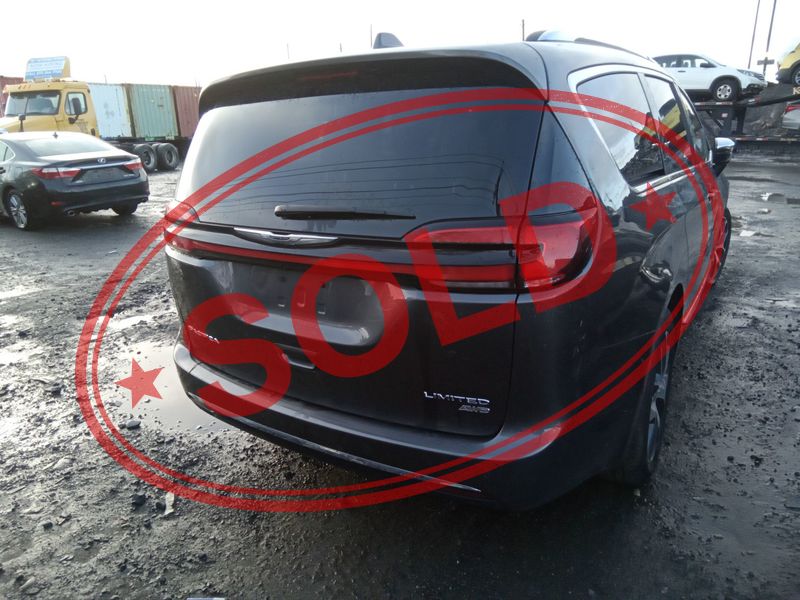 2021 chrysler pacifica limited 3