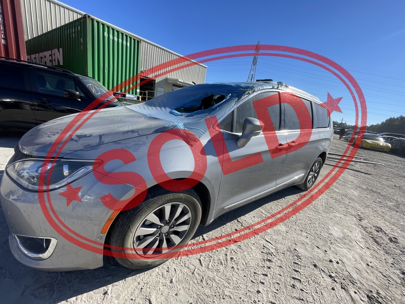 2020 chrysler pacifica 8