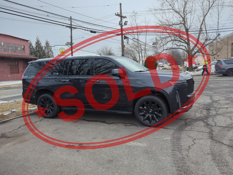 2022 cadillac escalade 2