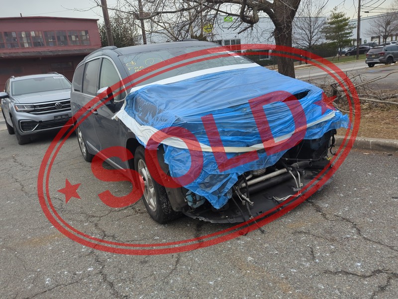 2022 chrysler pacifica 7