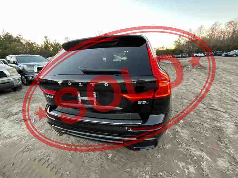 2023 volvo xc60 plus 12