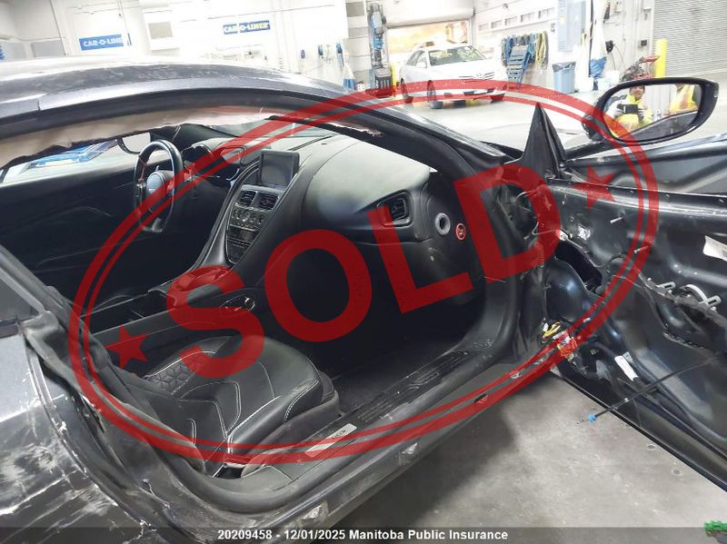 2019 aston martin zabrac czesci 52