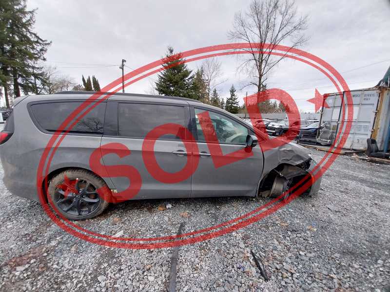 2025 chrysler pacifica 8