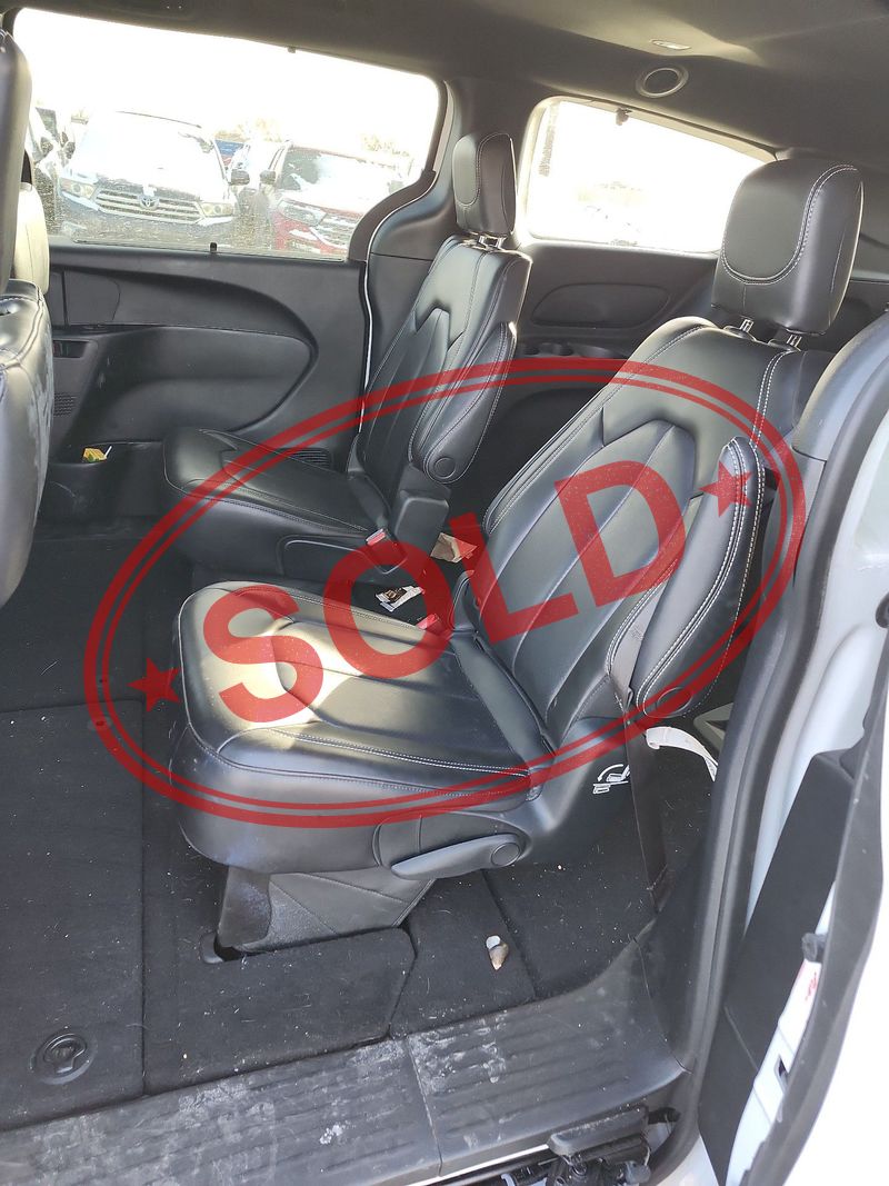 2023 chrysler pacifica 15