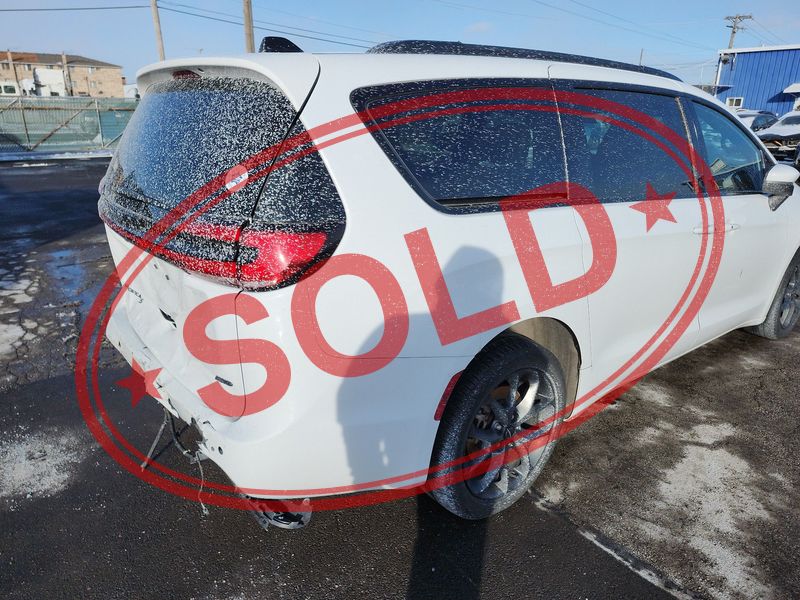 2023 chrysler pacifica 6